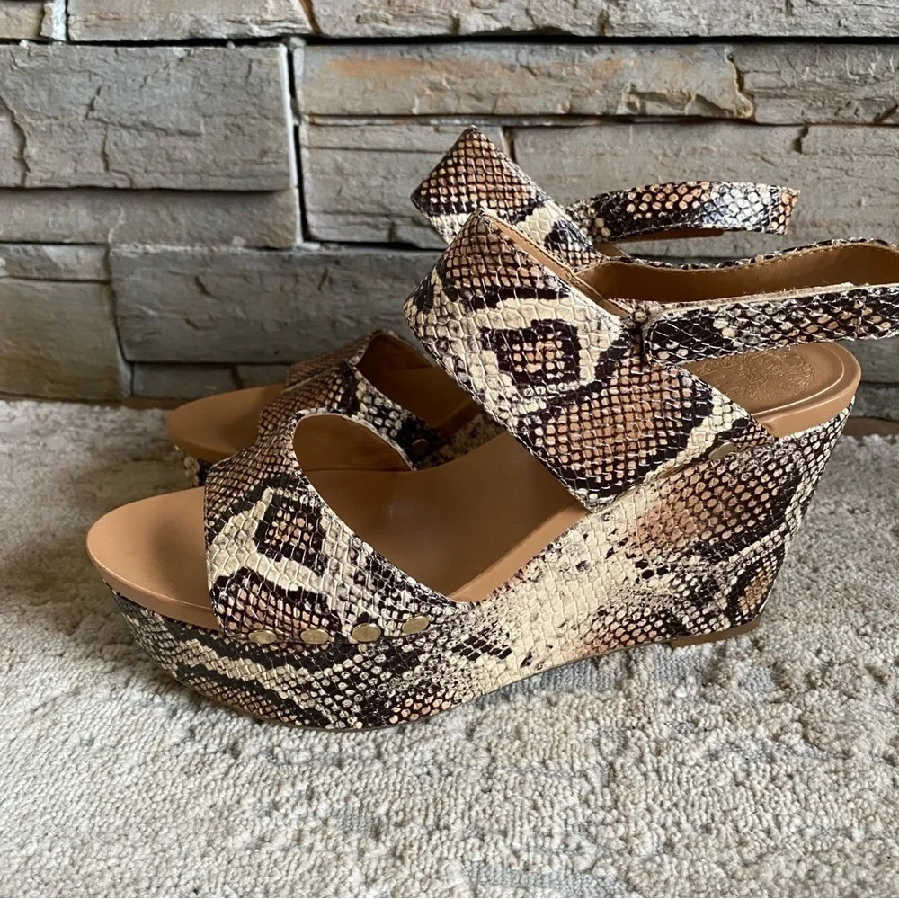 Vince Camuto Ventinda Wedge Platform Snakeskin Sandals Heels Open Toe Leather